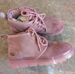 UGG Neumel Rose Pink Suede Chukka  Clear Sole Ankle Boots Women Size 10 No Box